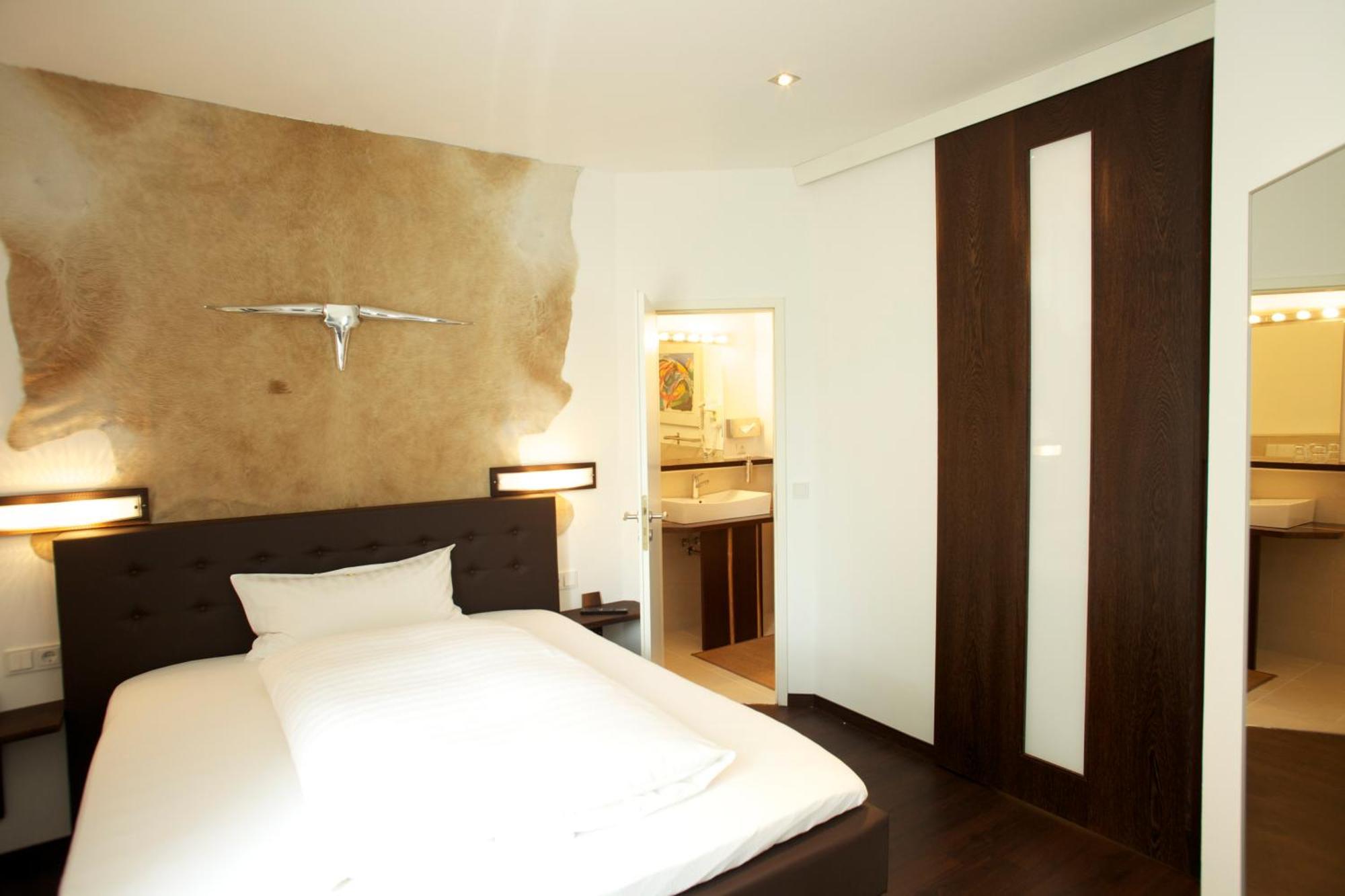 Hotel Zur Wartburg Rheda-Wiedenbrück Екстериор снимка