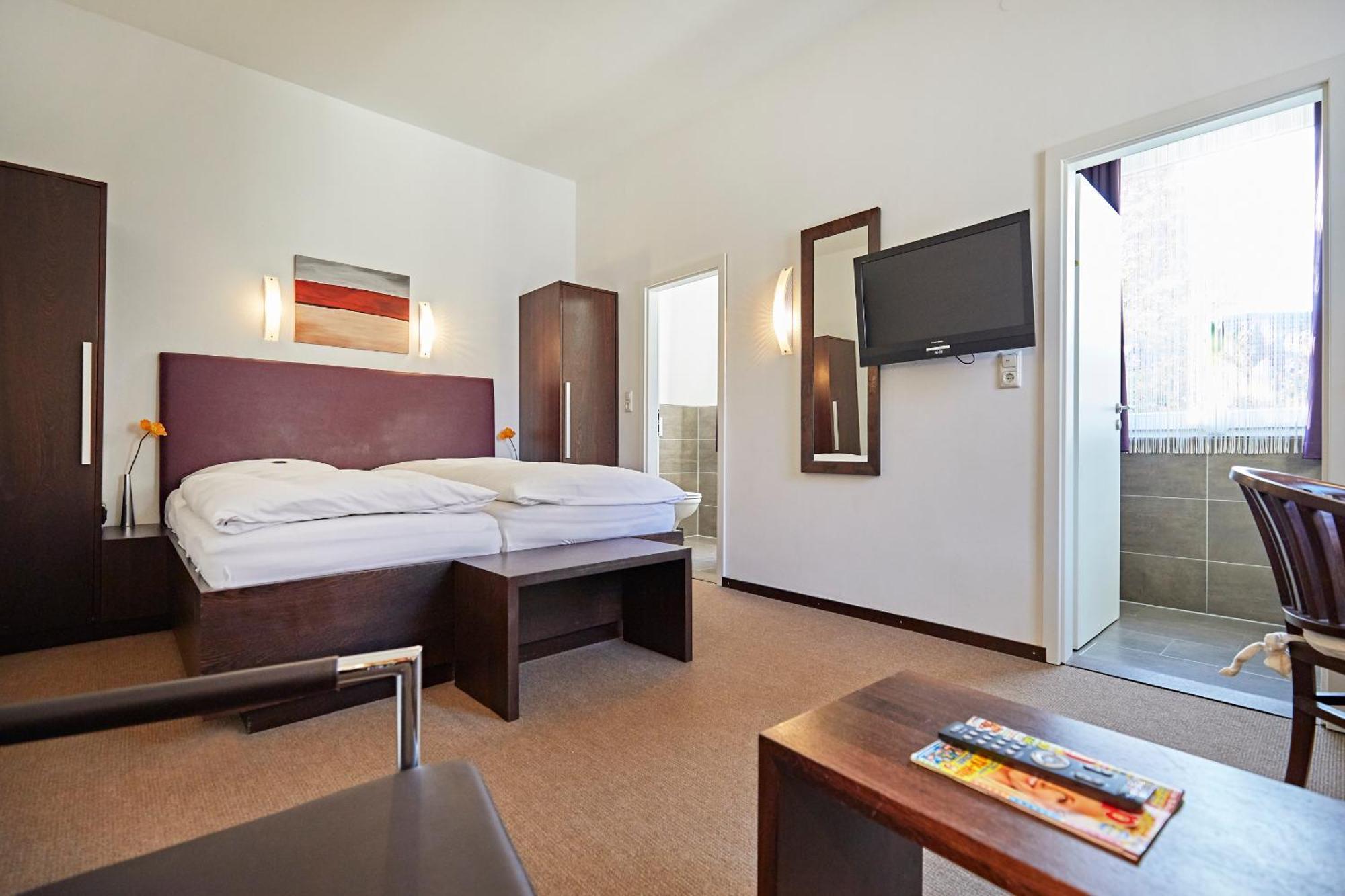 Hotel Zur Wartburg Rheda-Wiedenbrück Екстериор снимка