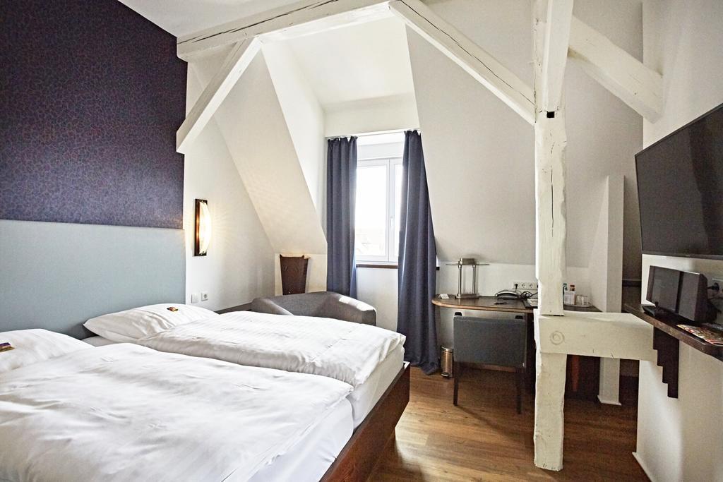 Hotel Zur Wartburg Rheda-Wiedenbrück Екстериор снимка