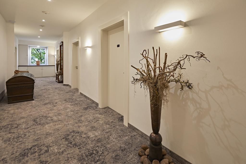 Hotel Zur Wartburg Rheda-Wiedenbrück Екстериор снимка